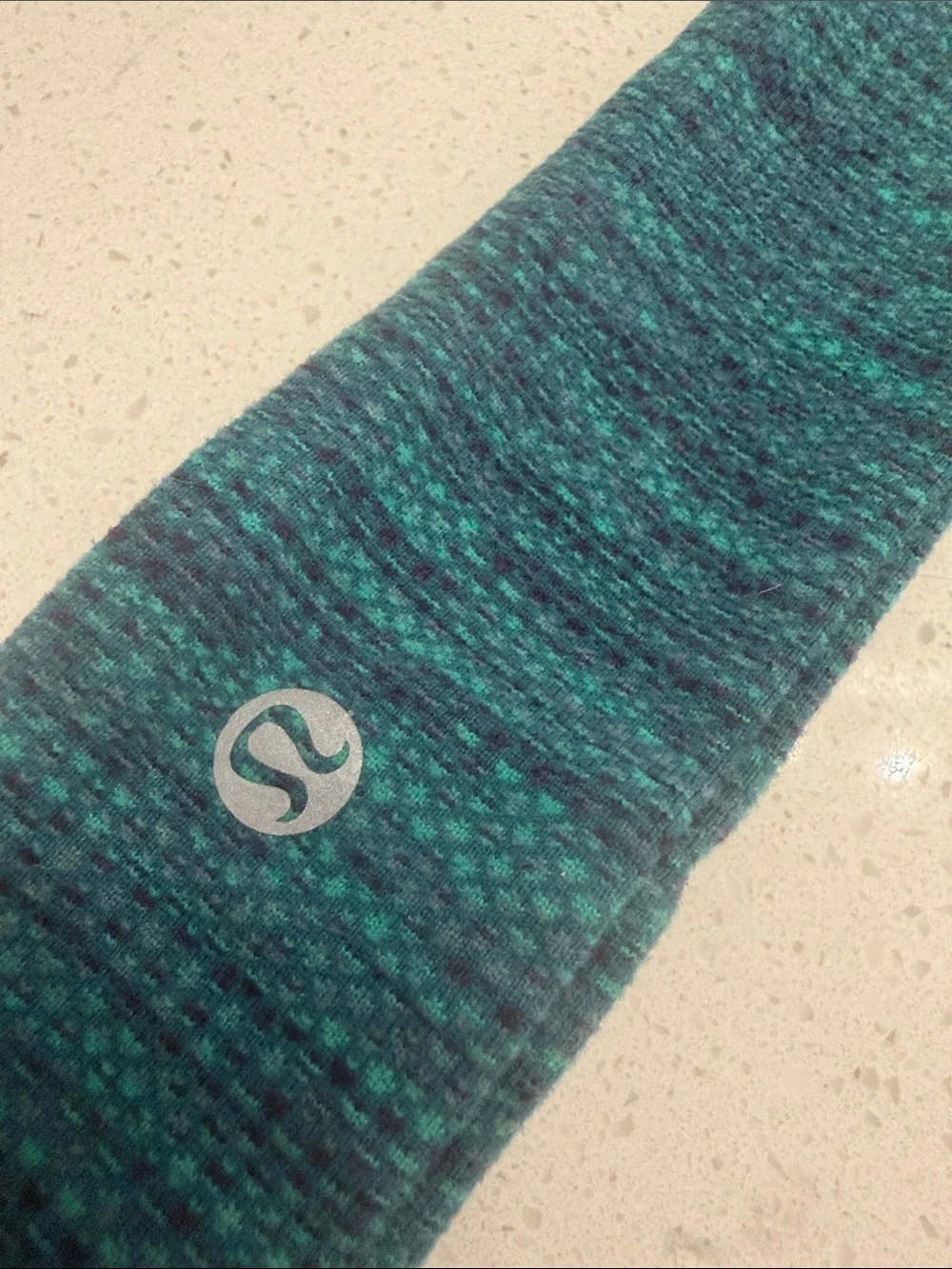 lululemon athletica teal and black knit headband
